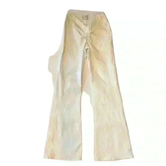 White Flare Wide Leg High-Waisted Jeans - Picture 2 of 9